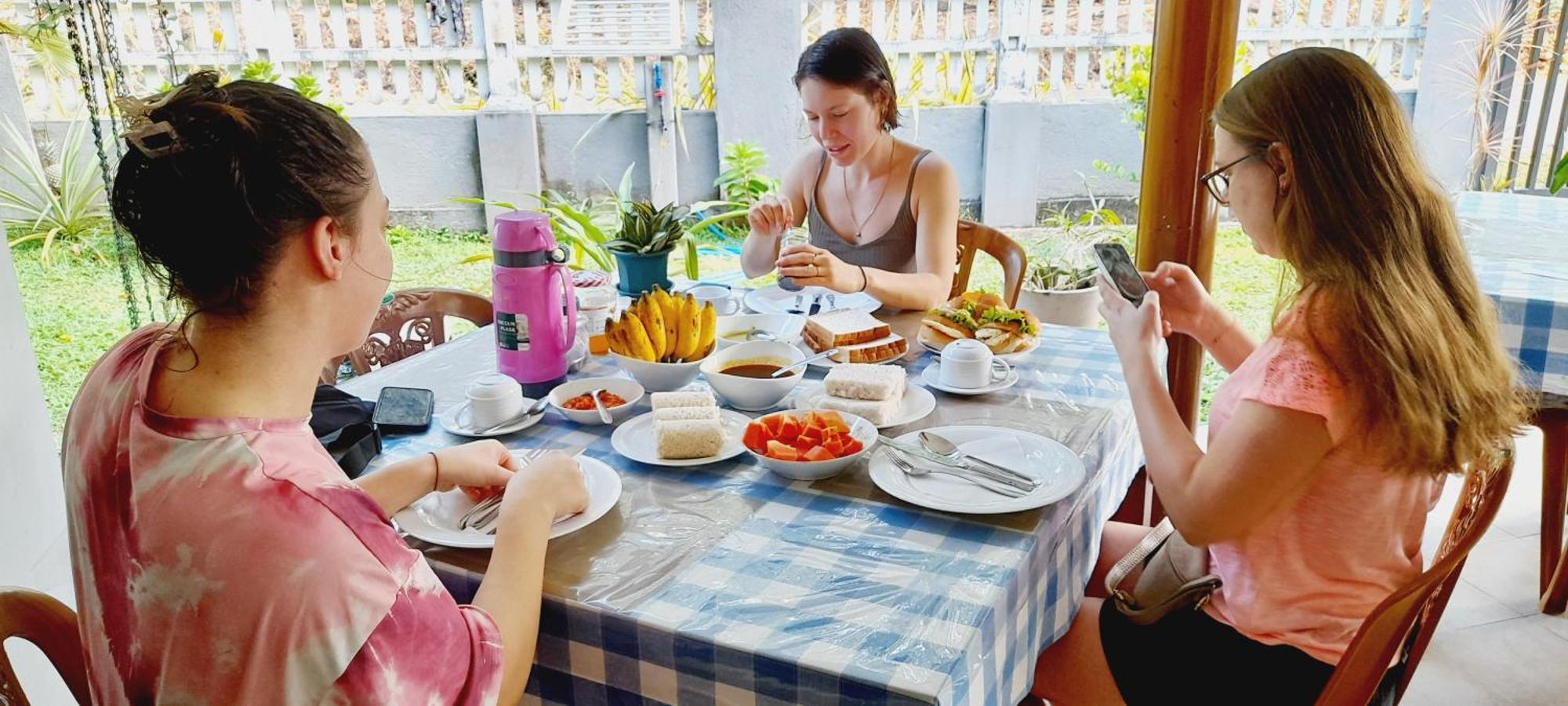 Le Meridien Bnb For Foreign Travelers 尼甘布 外观 照片